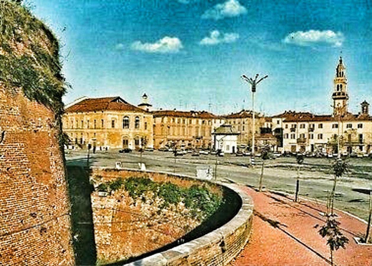 Appartamento La Paleologa Casale Monferrato Exterior photo